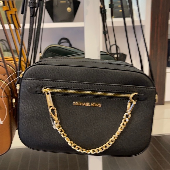 Michael Kors Jet Set Item Large East West Zip Chain Black Crossbody Bag
leathers - Picture 11 of 12